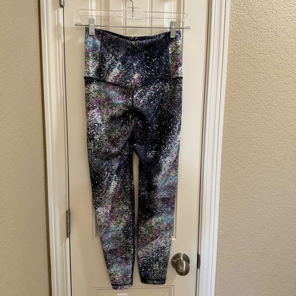 Old Navy Active PowerSoft Extra High Rise Leggings Print Size S‎ - Picture 3 of 7